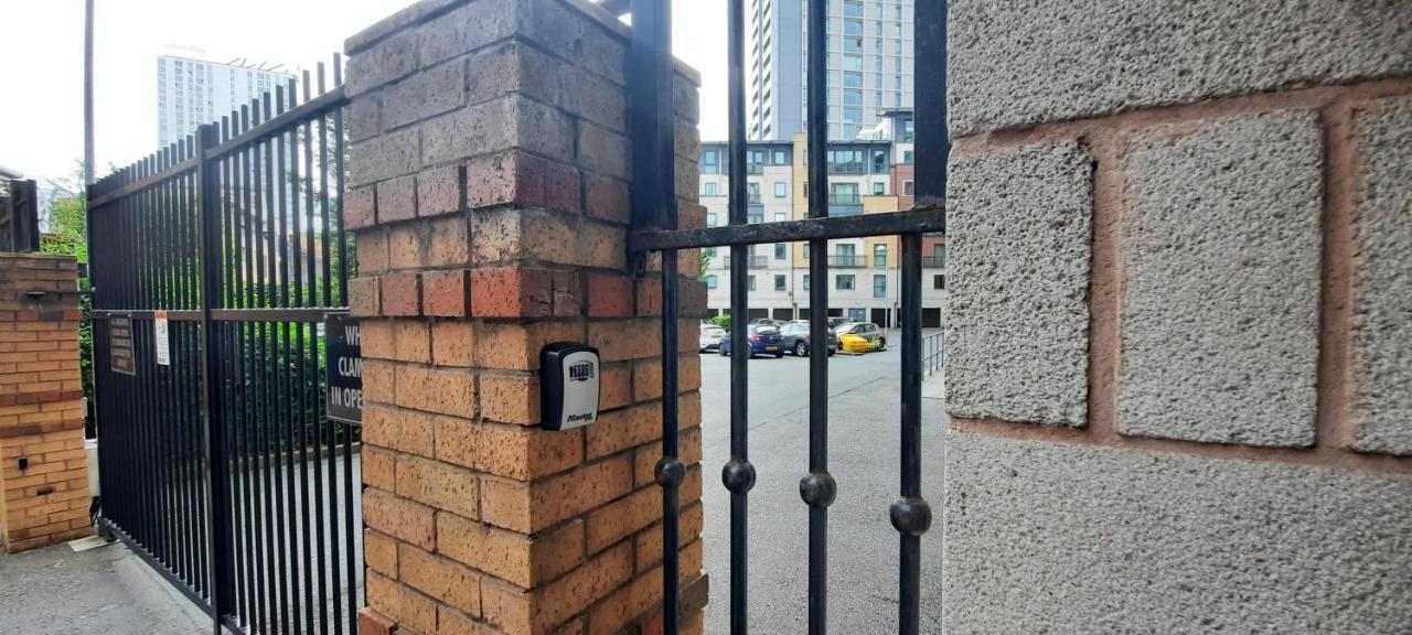 2-Bed Apartment Near City Centre Manchester Exterior foto